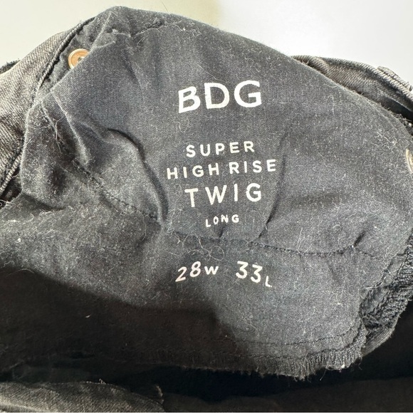 BDG Washed Black Super High Rise Twig Skinny Jeans Size 28 - Picture 4 of 5